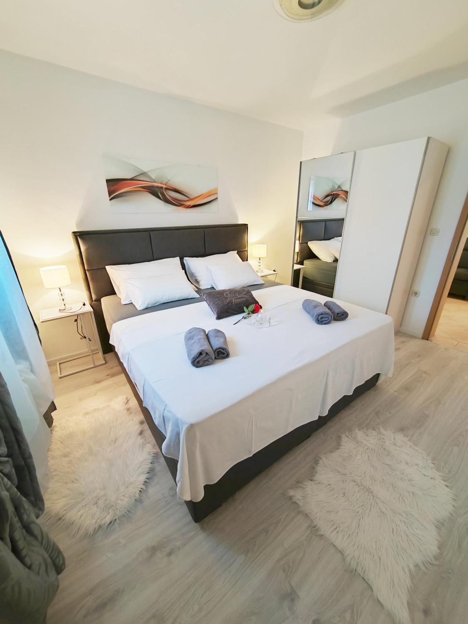 Apartament Toni With Private Parking *